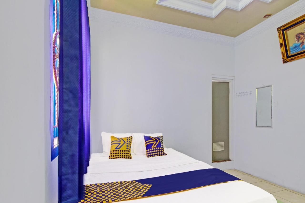 Spot On 91694 Hotel Rama Chandra Temanggung Esterno foto
