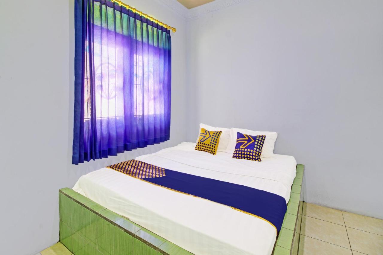 Spot On 91694 Hotel Rama Chandra Temanggung Esterno foto